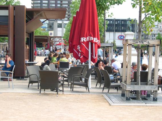  Terrasse de café
